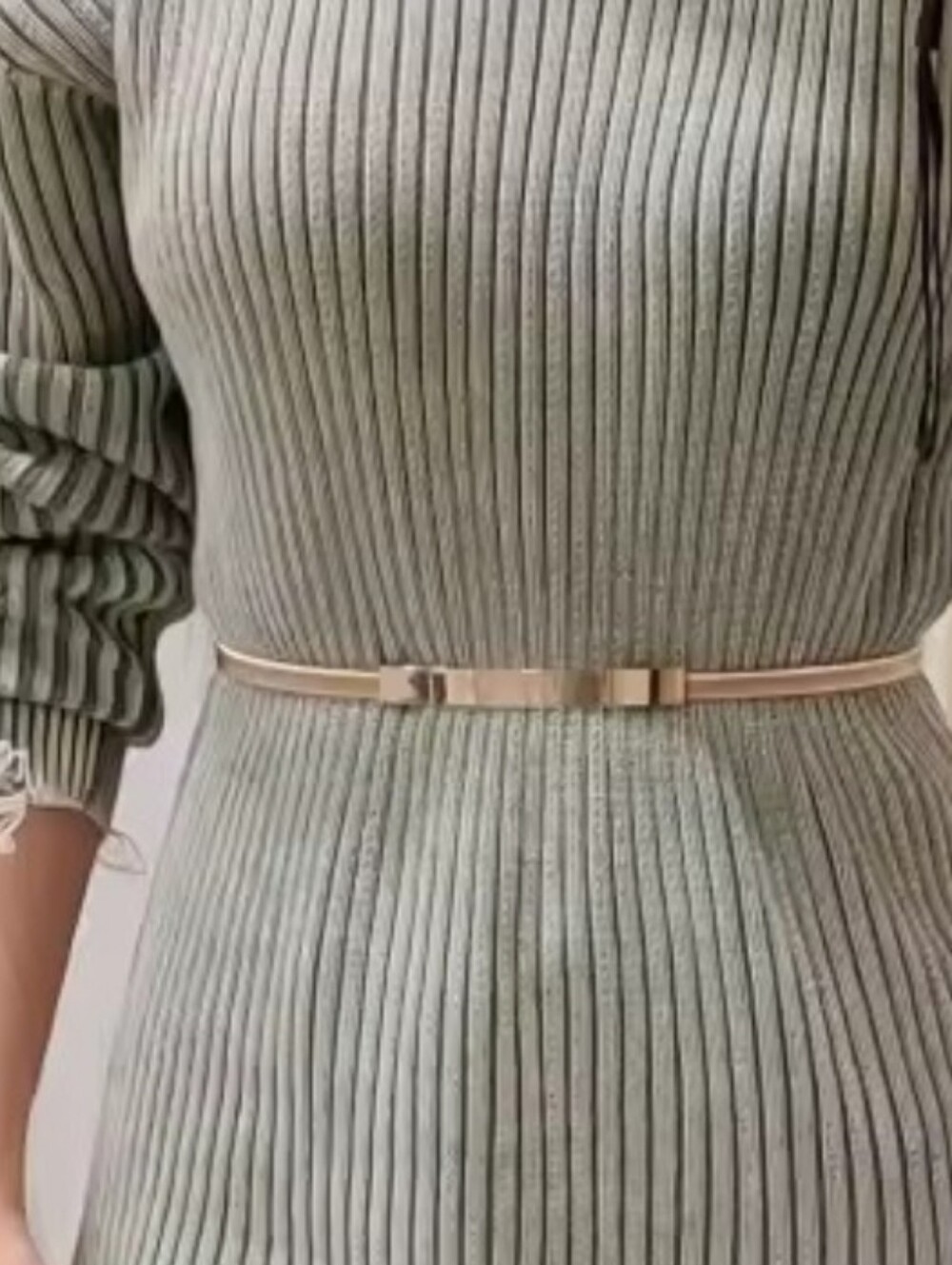 New!  Minimalist Gold Bar Skinny Stretch Belt - NWOT.  #R7-2 - Picture 6 of 9